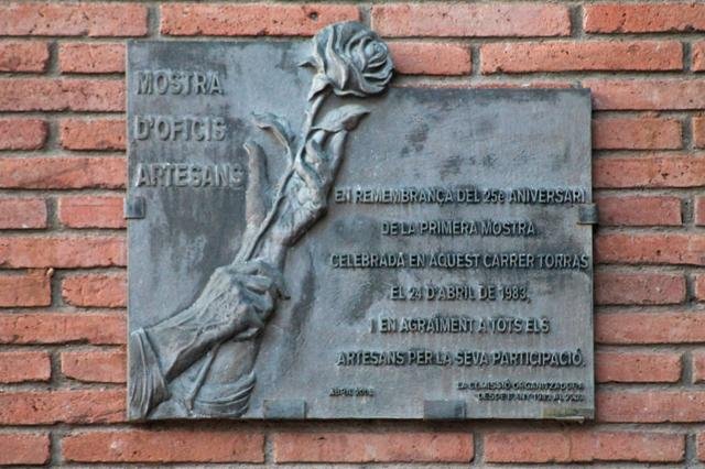 Placa d'homenatge a la Mostra d'Oficis Artesans )MOA)