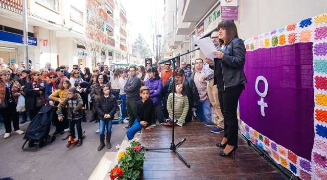La jutgessa de Pau de Castellar va llegir el manifest del Dia Internacional de les Dones de l'any 2015