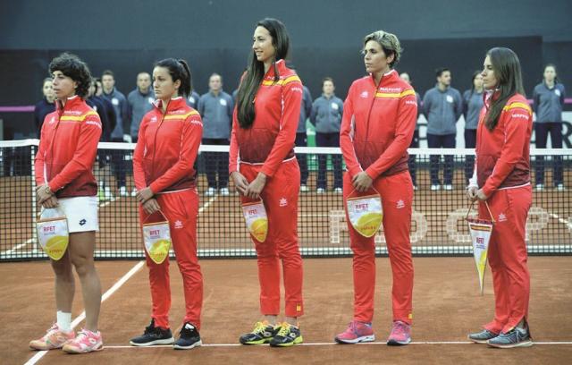 Georgina Garcia al centre de la imatge, amb la selecció espanyola.