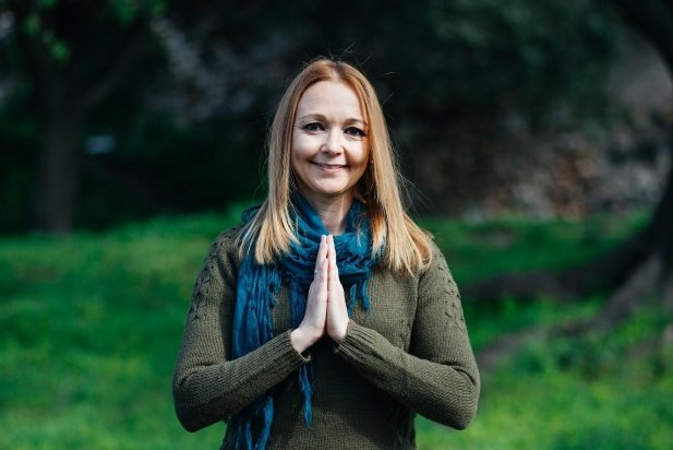 Núria Santander, instructora de ioga, relaxació i gestió emocional_617x412
