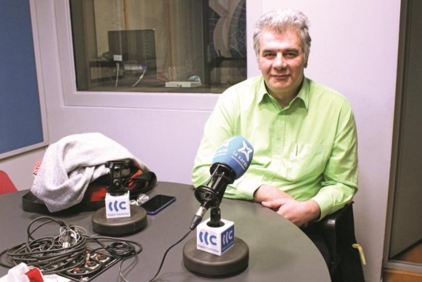 Marc Parés, director de la coral El Montcau, a Ràdio Castellar._617x412