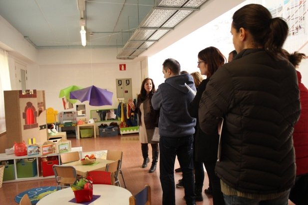 Una imatge de les portes obertes de l'Escola El Sol i La Lluna de l'any passat_617x412