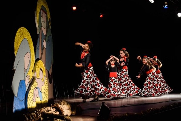 Cuerpo de Baile de la Casa de Andalucía _617x412