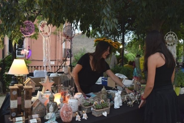 La parada de la florista Lídia Vidal als Jardins del Palau Tolrà_617x412