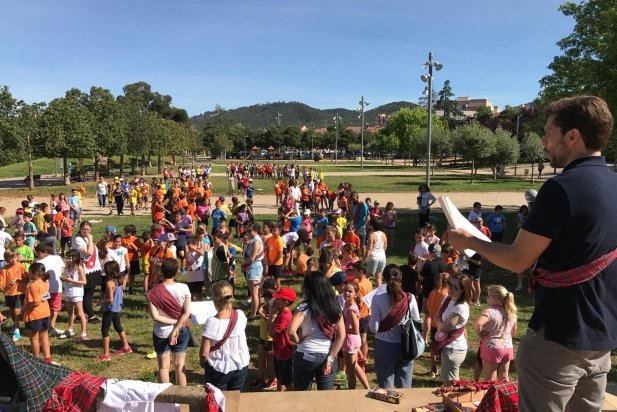 Aquest era l'ambient a la plaça de la Fàbrica Nova amb l'English Day_617x412