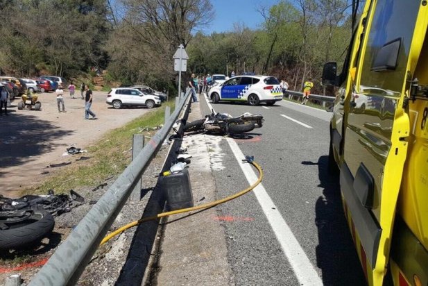 Imatge de l'accident al costat de la zona d'esbarjo de Les Arenes_617x412