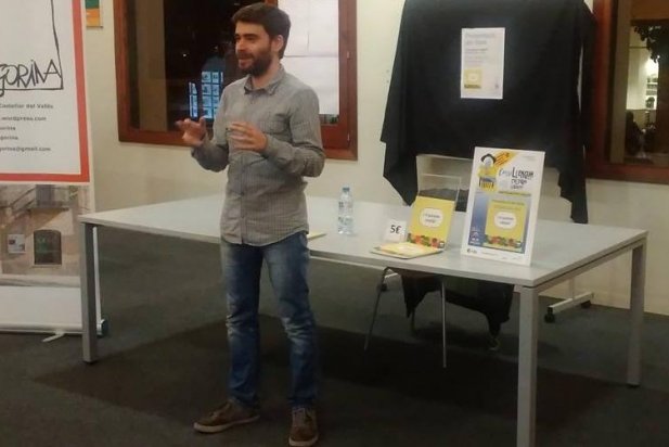 David Vila, l'autor de 'I si parlem català?'_617x412