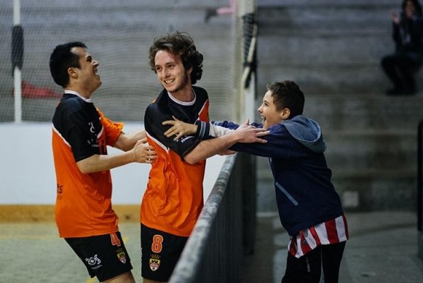 Manel López i Chec Tarruell celebren el segon gol del partit_617x412