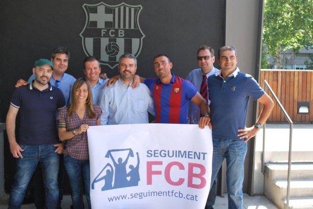 Marc Cornet, segon per l'esquerra, amb membres de la candidatura_617x412