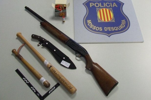 Armes i material comissat pels Mossos als detinguts_617x412