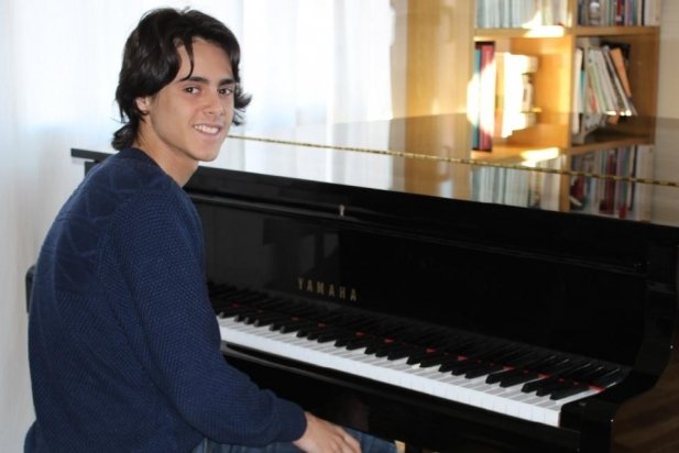 El jove pianista Carles Rodríguez_617x412