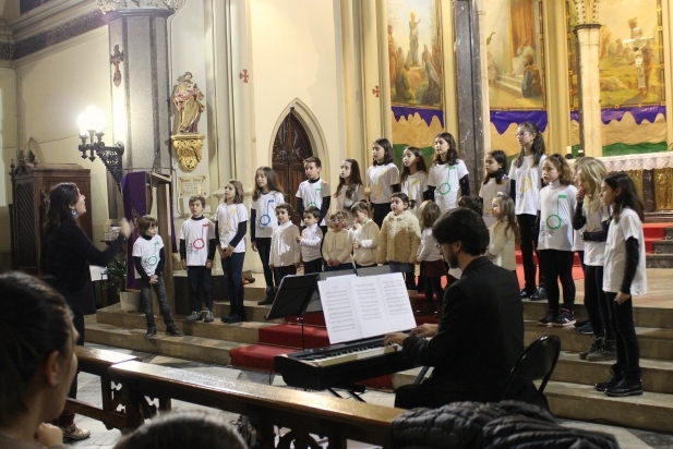 Actuació del Cor de Menuts i el Cor de Mitjans al concert de Nadal. || M. ANTÚNEZ Actuació del Cor de Menuts i el Cor de Mitjans al concert de Nadal. || M. ANTÚNEZ