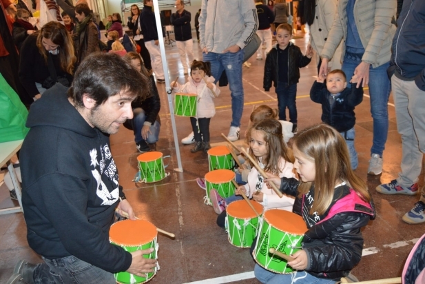 Taller de tabals del grup d'Atabalats. || CEDIDA