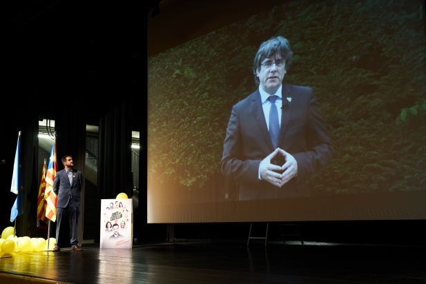 Puigdemont va enviar el seu suport a la candidatura des de Waterloo / Q. PASCUAL