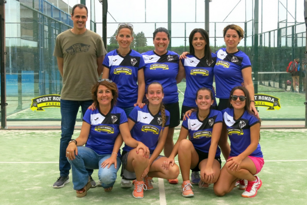 El femení de la Penya Arlequinada ha aconseguit l'ascens de 2a a 1a Divisió.