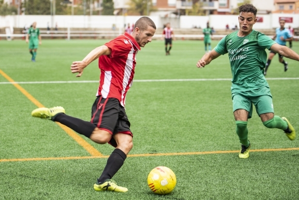 Toni Murillo va aconseguir un gran gol de xilena.