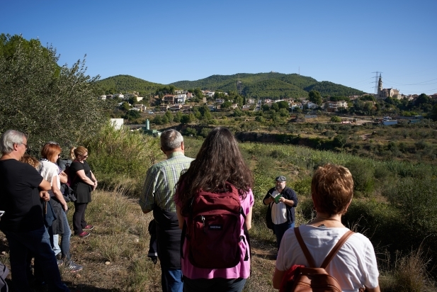 Un dels moments de la ruta poètica de Joan Arús - QUIM PASCUAL