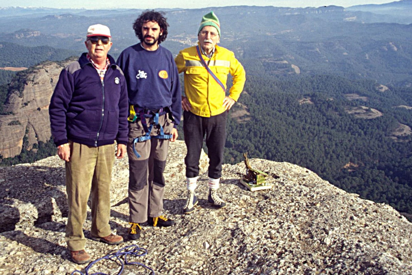 Joan Nubiola, Martí Llobet i Torras en una pujada a la Castellassa.