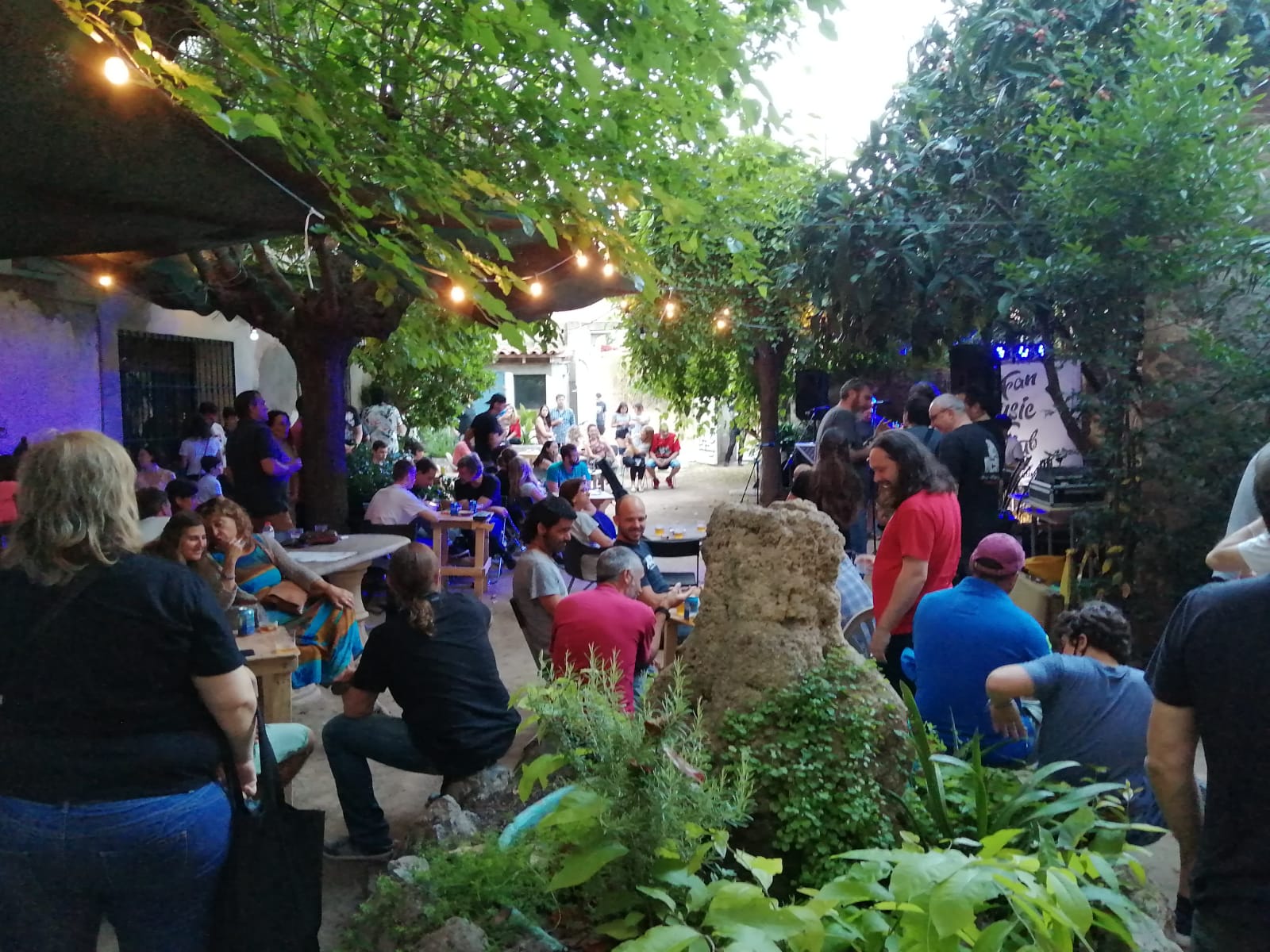 Moment de la jam session a Cal Gorina. ||M. R.