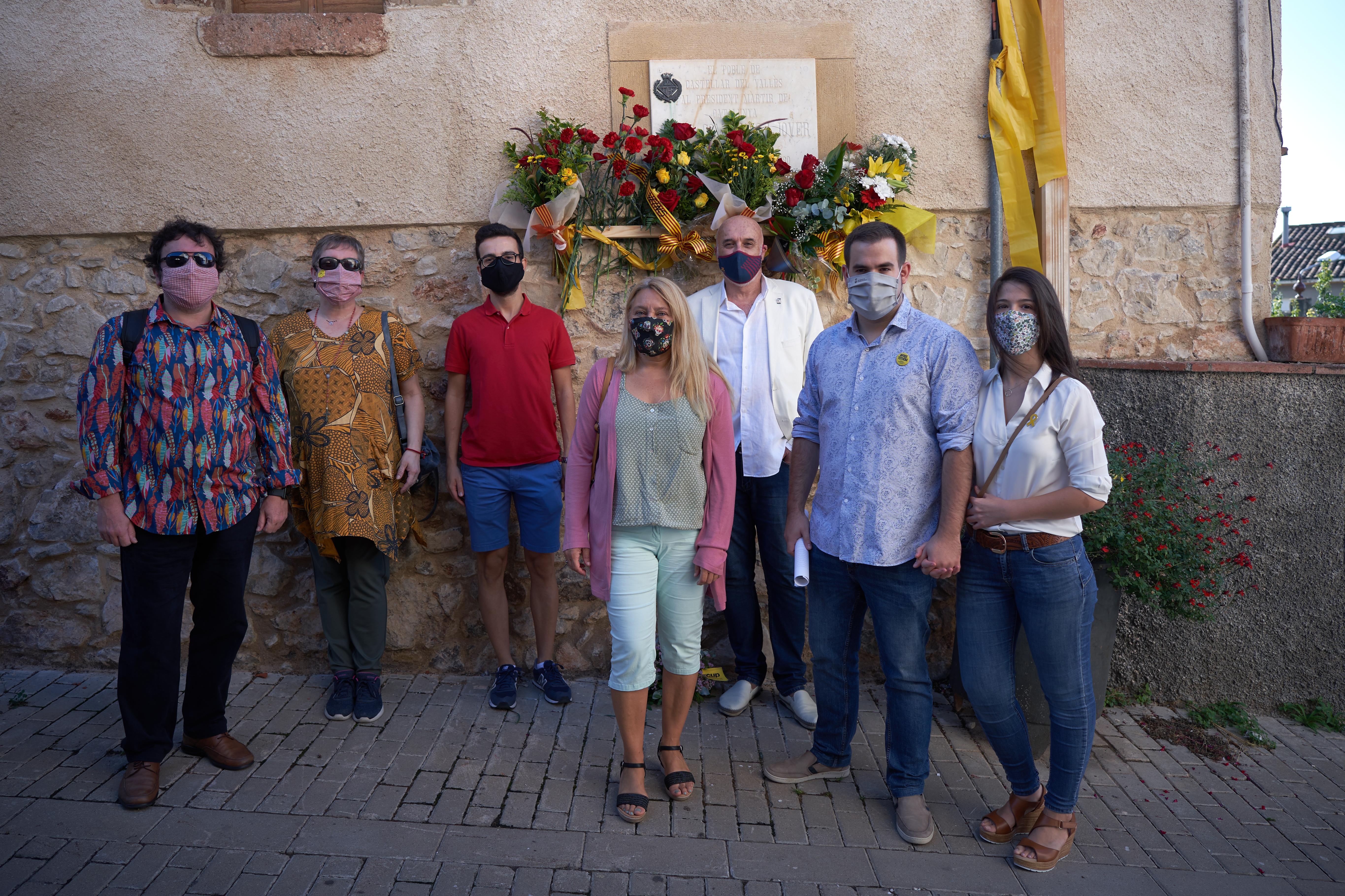 La formació de Junts per Castellar al carrer de Les Roques || Q. Pascual