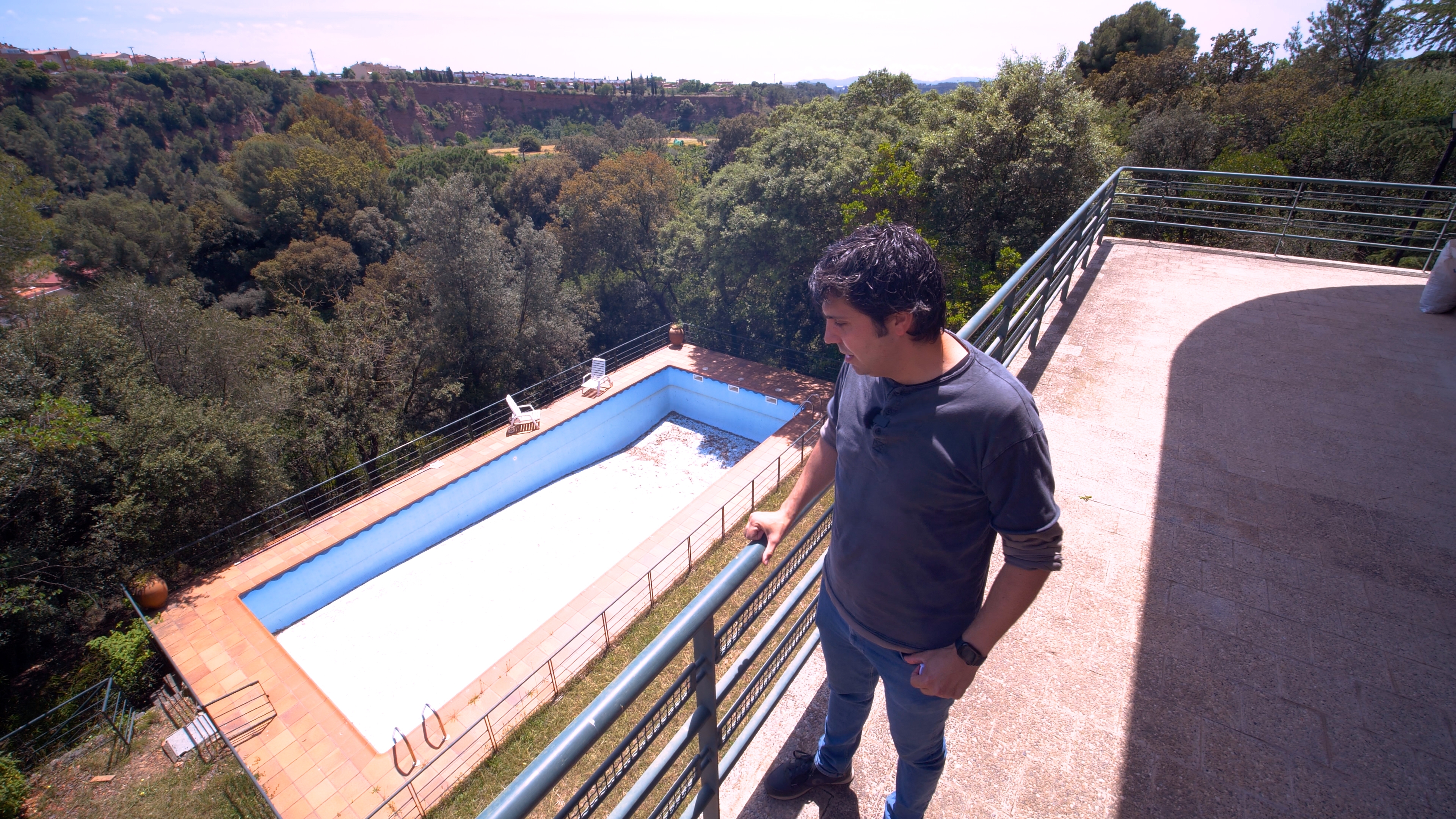 El Ranxo era un espai amb moltíssimes possibilitats a tots els nivells: té un bosc privat, un jardí privat, una masia, una casa enderrocada per dins amb infinites opcions