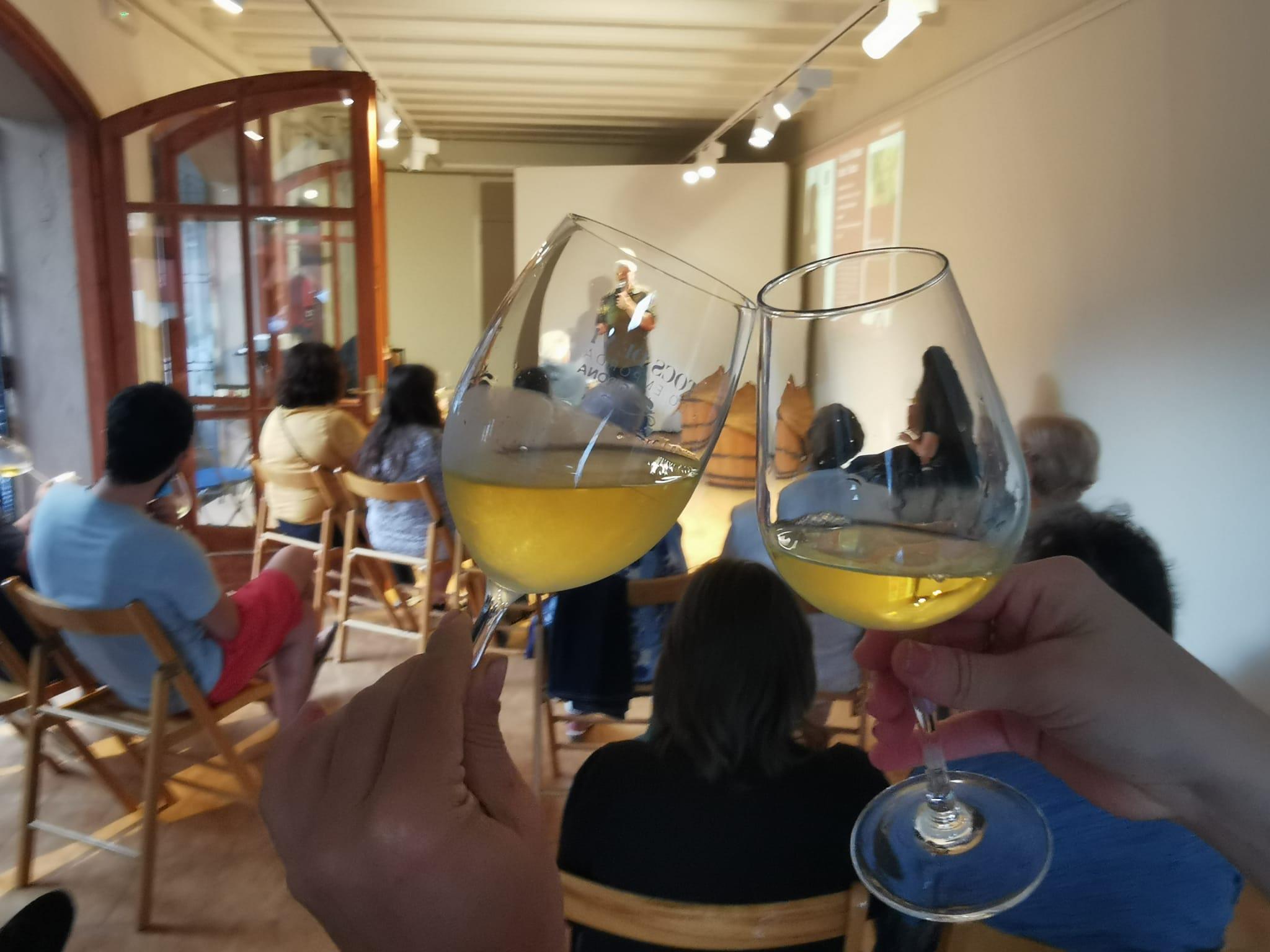 Tast del vi Flor d'Albera als 'Vespres amb Història' de dimecres 14. || A. PORTOLÉS