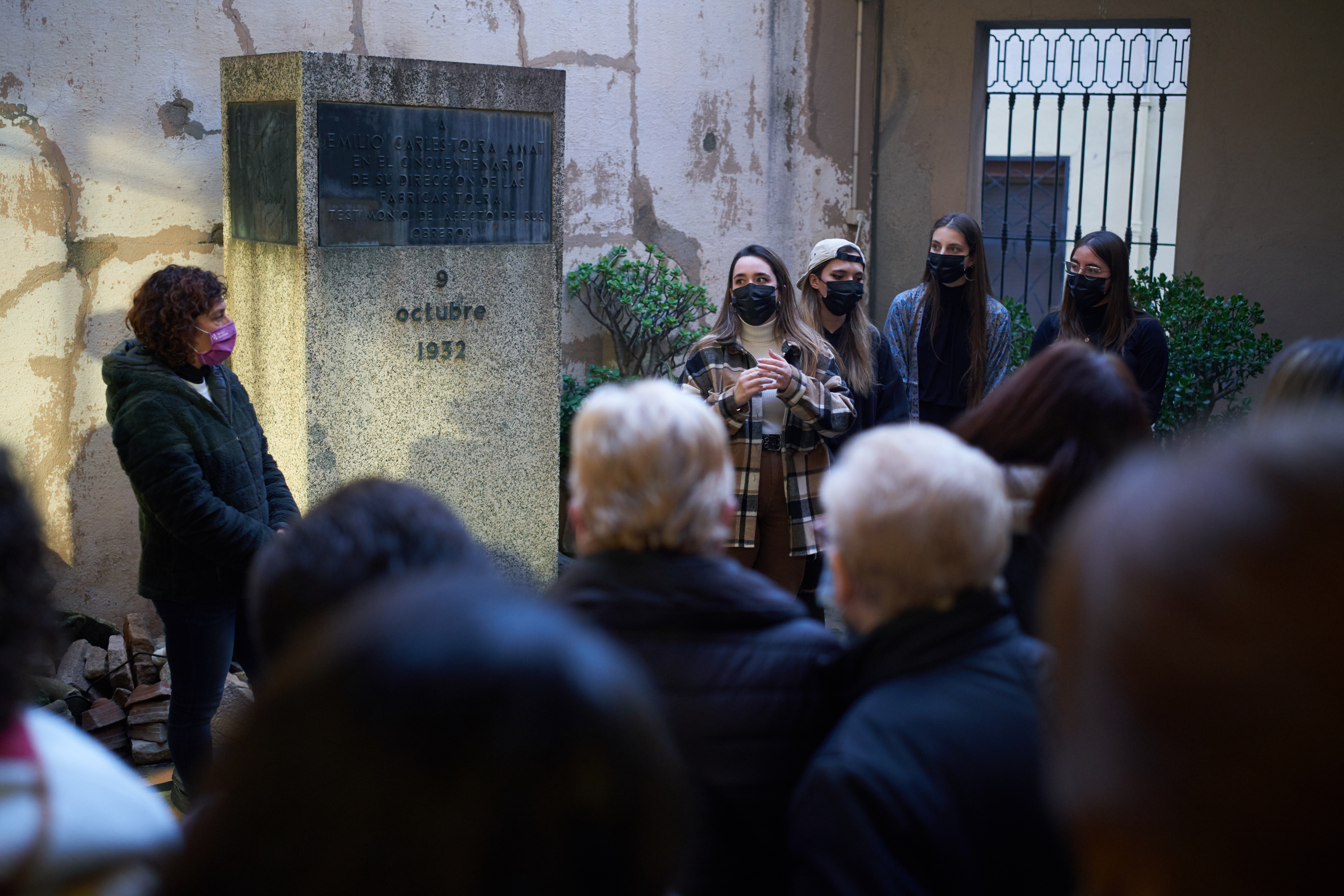 El Centre d'Estudis va agrair la mostra de les quatre artistes, a la presentació que es va fer al pati del CECV-AH. ||Q. P.