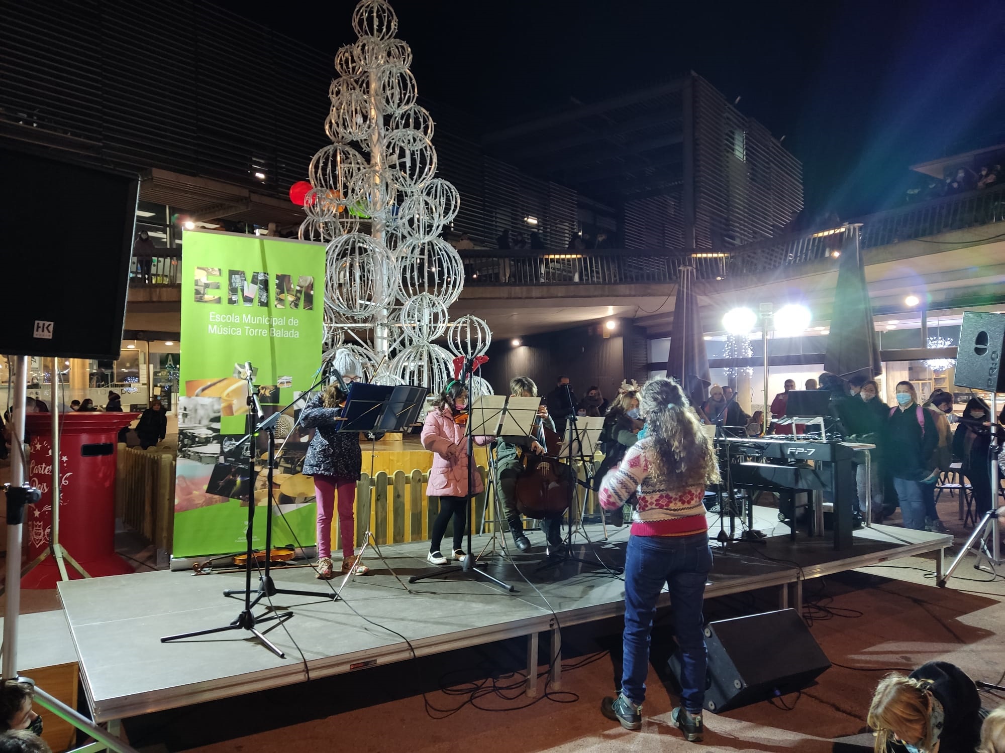 El grup de corda de petits de l’Escola Municipal de Música Torre Balada / C. D. 