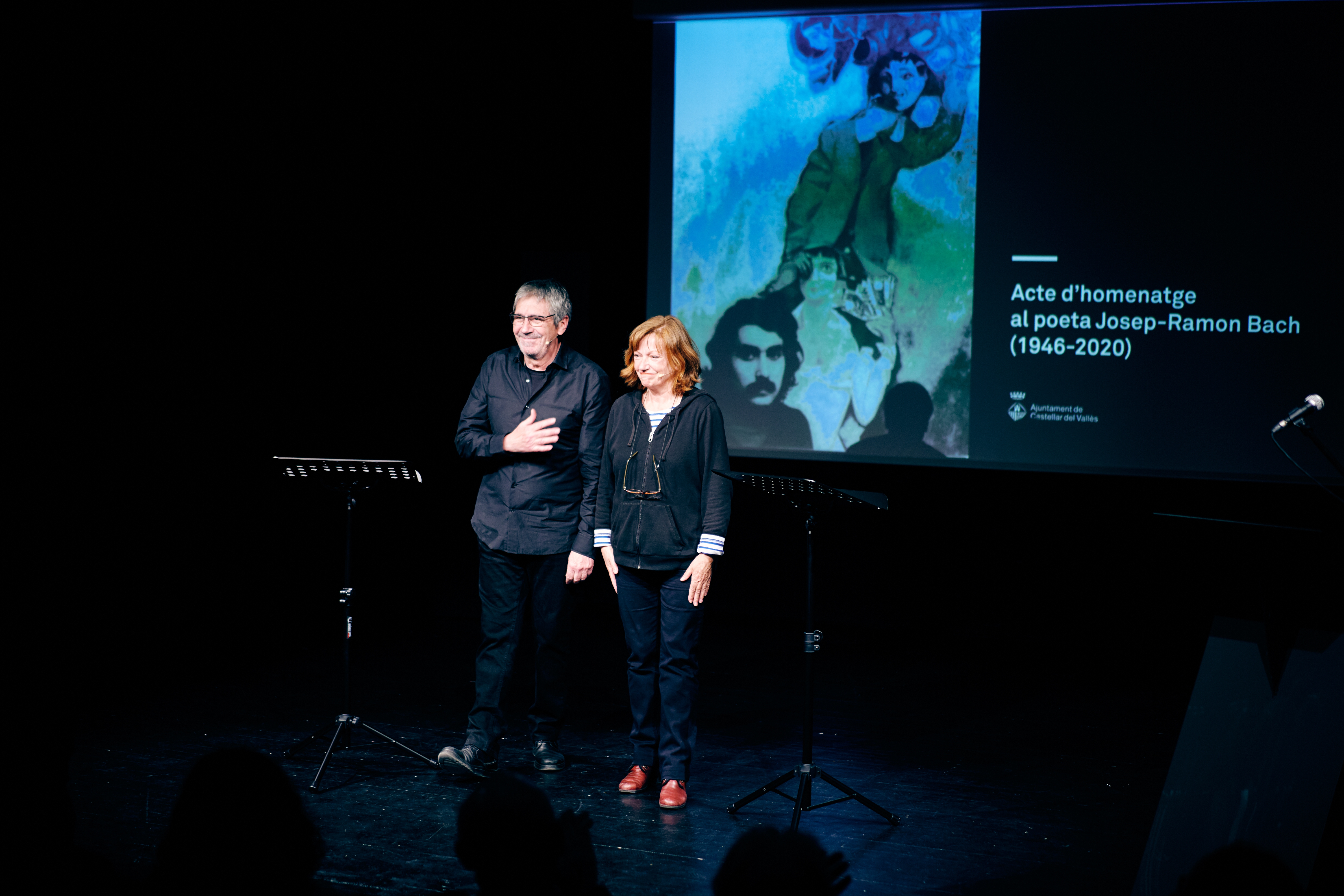Els actors Jep Barceló i Rosa Renom van dramatitzar textos i poemes de Josep-Ramon Bach