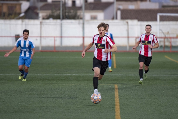 Jordi Simón ha debutat amb només 16 anys amb el primer equip.