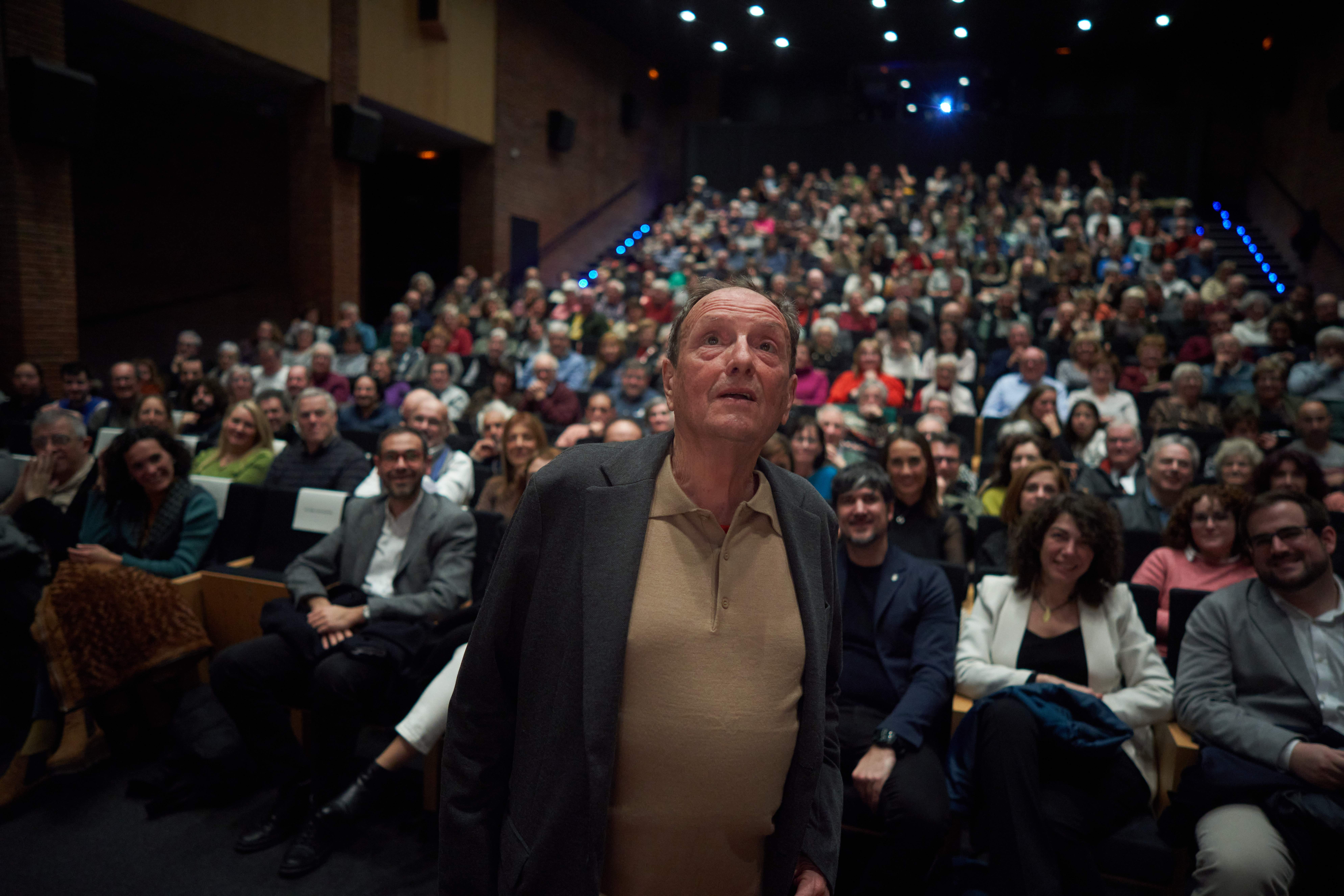 L'auditori Miquel Pont, ple per reconèixer l'il·lustre castellarenc Pere Joan Ventura L'auditori Miquel Pont, ple per reconèixer l'il·lustre castellarenc Pere Joan Ventura