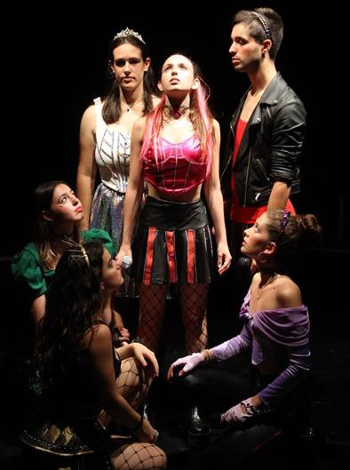 Moment de l'obra 'Six'. || CEDIDA