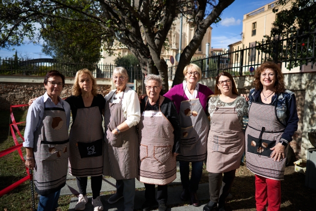 Les castanyeres de Suport Castellar al pati de Cal Massaveu