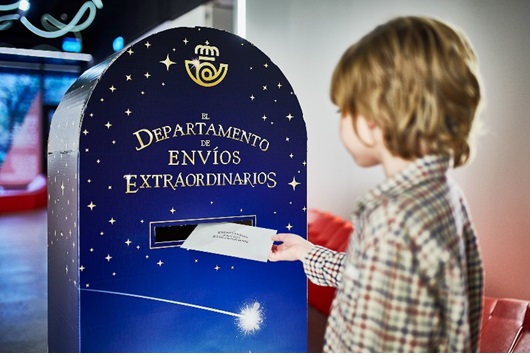 Una de les bústies màgiques instal·lades per Correos a les seves oficines
