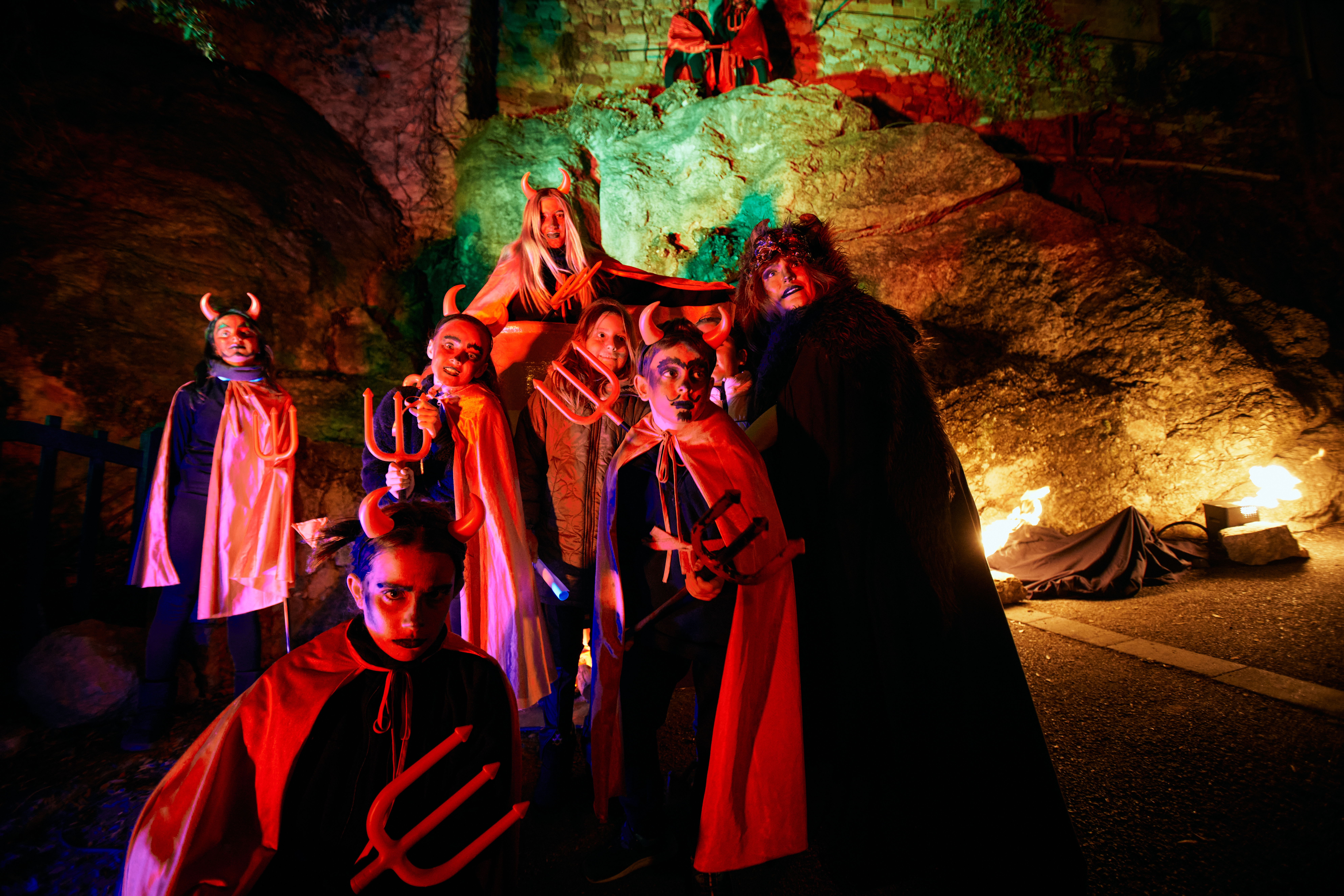 Escena dels dimonis del Pessebre Vivent de Sant Feliu del Racó. || Q.P.