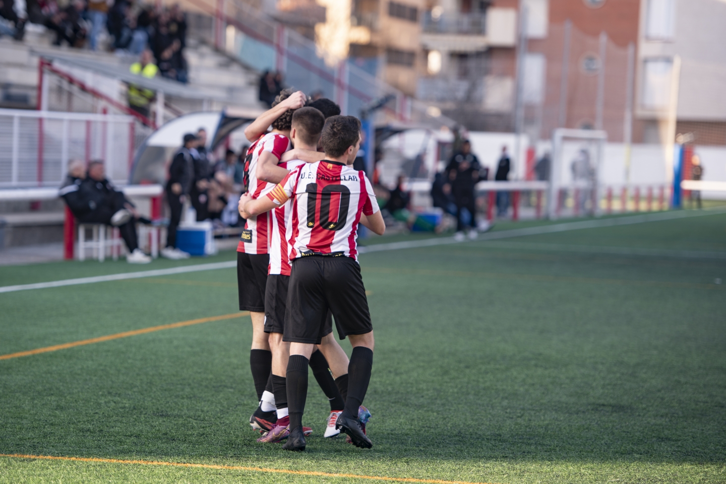 13   futbol01_1440x961