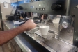Per als distribuidors, el quilo de cafè s’ha incrementat en  un euro des del gener / C. Domene
