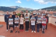 Alumnes de l'Escola Josep Gras de Sant Llorenç Savall en una visita a Ràdio Castellar. || J. R.