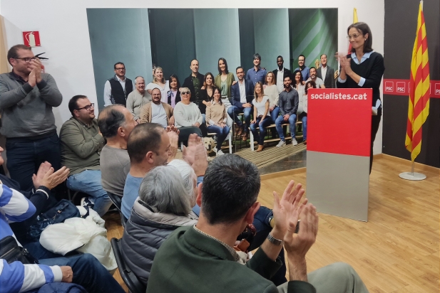 Yolanda Rivera s'adreça a la militància en l'assemblea extraordinària de dimarts al vespre / C. D. 