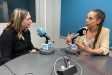 La psicòloga Tina Lorente  (esq.) i la presentadora, Tània Artiol, durant la gravació. ||R.G.