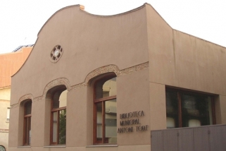 Biblioteca Antoni Tort