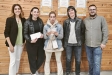 Elisabet Palomés, directora del CNL de Sabadell, Rubén Peñalver, regidor de Promoció Econòmica, Anna Riera, regidora d'Educació, i Déborah Portillo, presidenta de Comerç Castellar, amb un dels guanyadors - CEDIDA