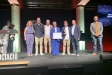 El moment de la recollida del reconeixement al Rondalles de Catalunya dels Premis Ràdio Associació
