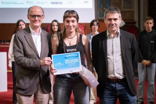 La castellarenca Irati Hernández va rebre el Premi Territorial del Vallès Occidental a l'AMIC-Ficcions. || CEDIDA