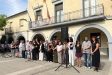 Minut de seilenci davant de l'Ajuntament de Sentmenat amb presència d'uatoritats municipals de Castellar
