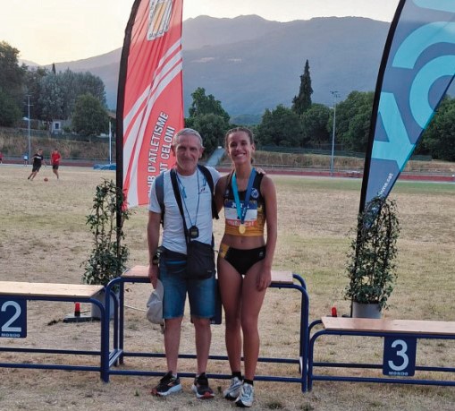Daniela Gaitán amb la medalla d’or al Campionat de Catalunya.|Cedida