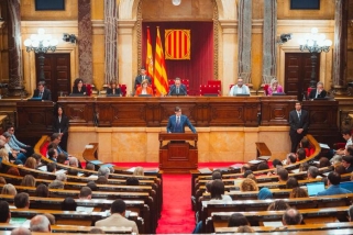 El president Illa en el monogràfic de mobilitat del Parlament. || Parlament