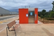 La nova àrea de descans compta amb una cabina autònoma de servei, amb inodor, rentamans i dutxa autonetejable