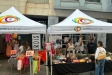 Els comerços van sortir al carrer per celebrar la 'rematada final' | O.Ferran