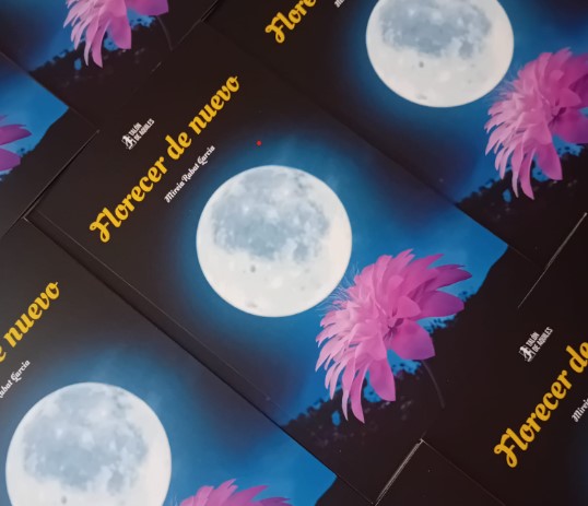 'Florecer de nuevo', el primer llibre de Mireia Rabat
